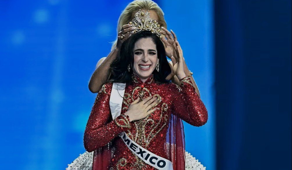 El exjurado Omar Harfouch denuncia irregularidades y posibles conflictos de interés que ponen en riesgo el título de Miss Universo 2025.
