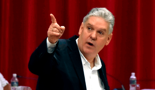 La hermana del exministro Alejandro Gil denuncia un proceso arbitrario y advierte que la condena podría estar predeterminada.