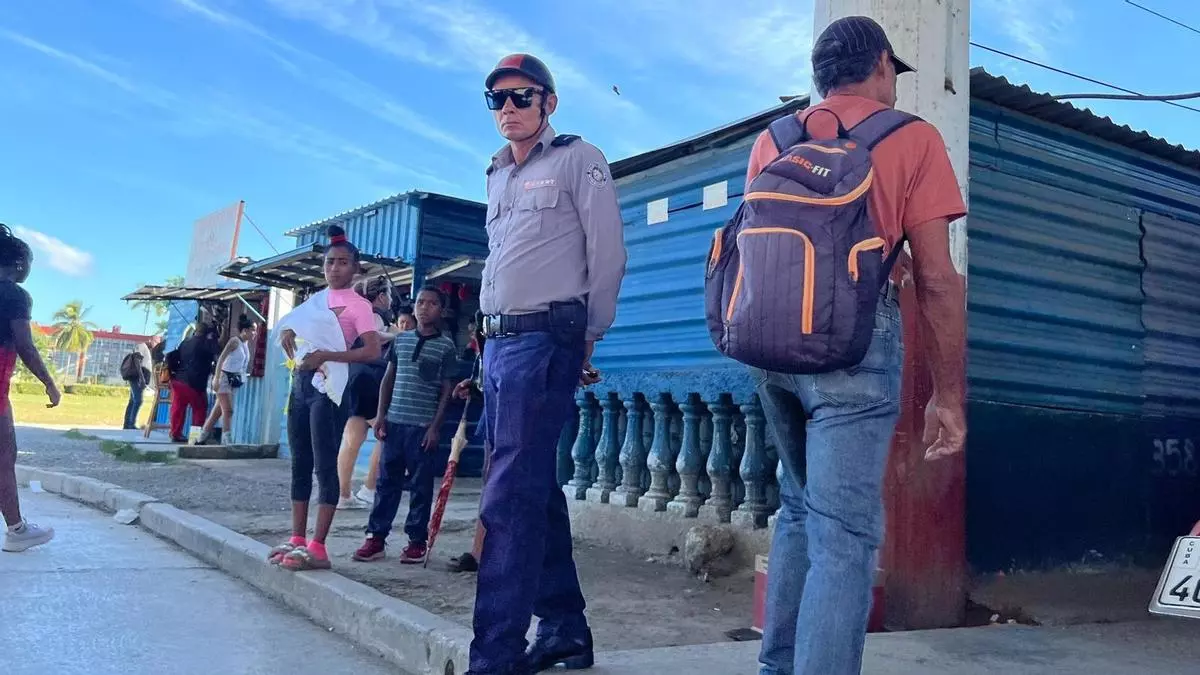 El histórico centro comercial de La Habana, vital para el abastecimiento informal de la capital, quedó paralizado tras la incautación de mercancías y detenciones